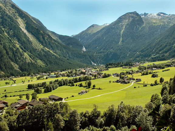 Blick auf Krimml im Sommer