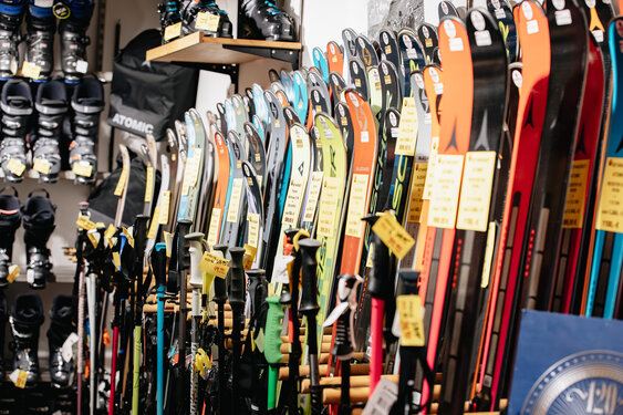 [Translate to English:] Skiverkauf